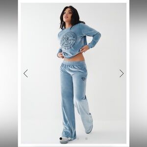 BRAND NEW TRUE RELIGION SET !